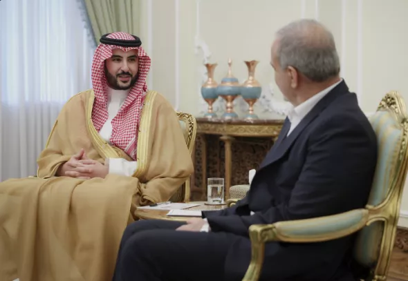وزير الدفاع السعودي في طهران