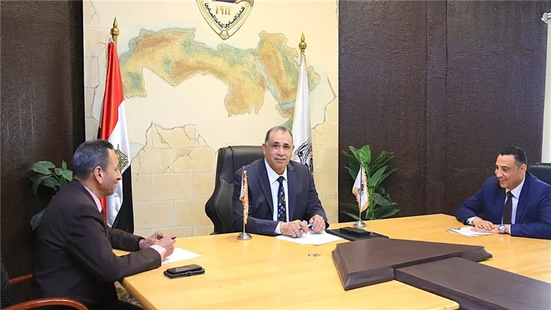 علام يطالب المحامين الالتزام بقرارات النقابة ووحدة الصف رفضا للرسوم القضائية 