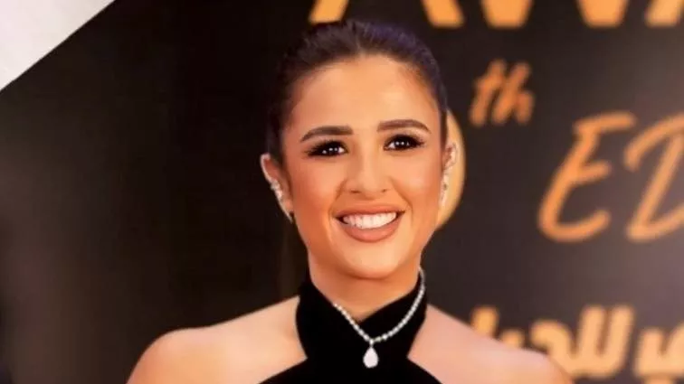 ياسمين عبد العزيز