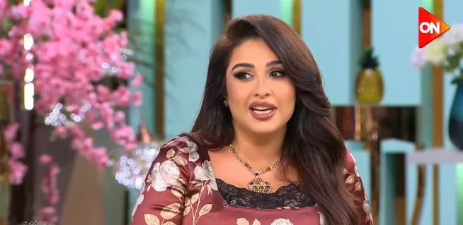 ياسمين عبد العزيز