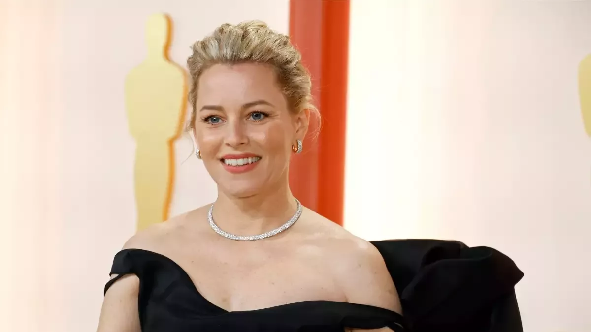 إليزابيث بانكس تشيد بالجزء الجديد من «The Hunger Games»