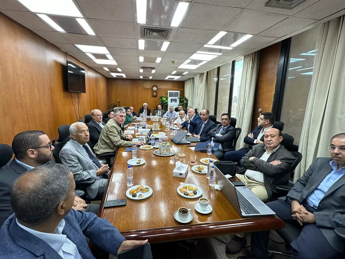 شعبة الاسطمبات باتحاد الصناعات تبحث مع وفد برازيلي سبل تطوير القطاع