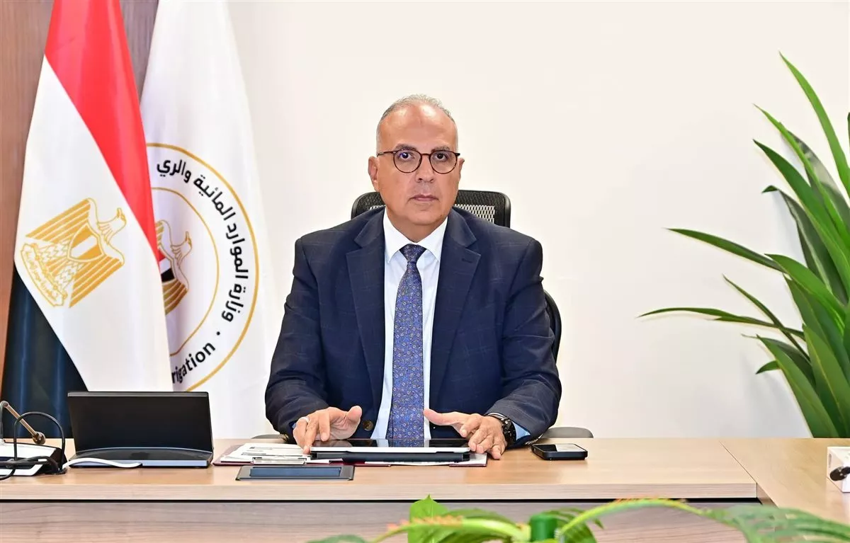 وزير الري يوجه بالتوسع في التوأمة الرقمية للترع لتحسين توزيع المياه