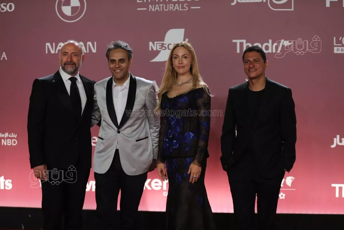 نجوم "حريم السلطان" يجتمعون على ريد كاربت مهرجان الجونة السينمائي من أجل "الربيع في إمروز" (صور)