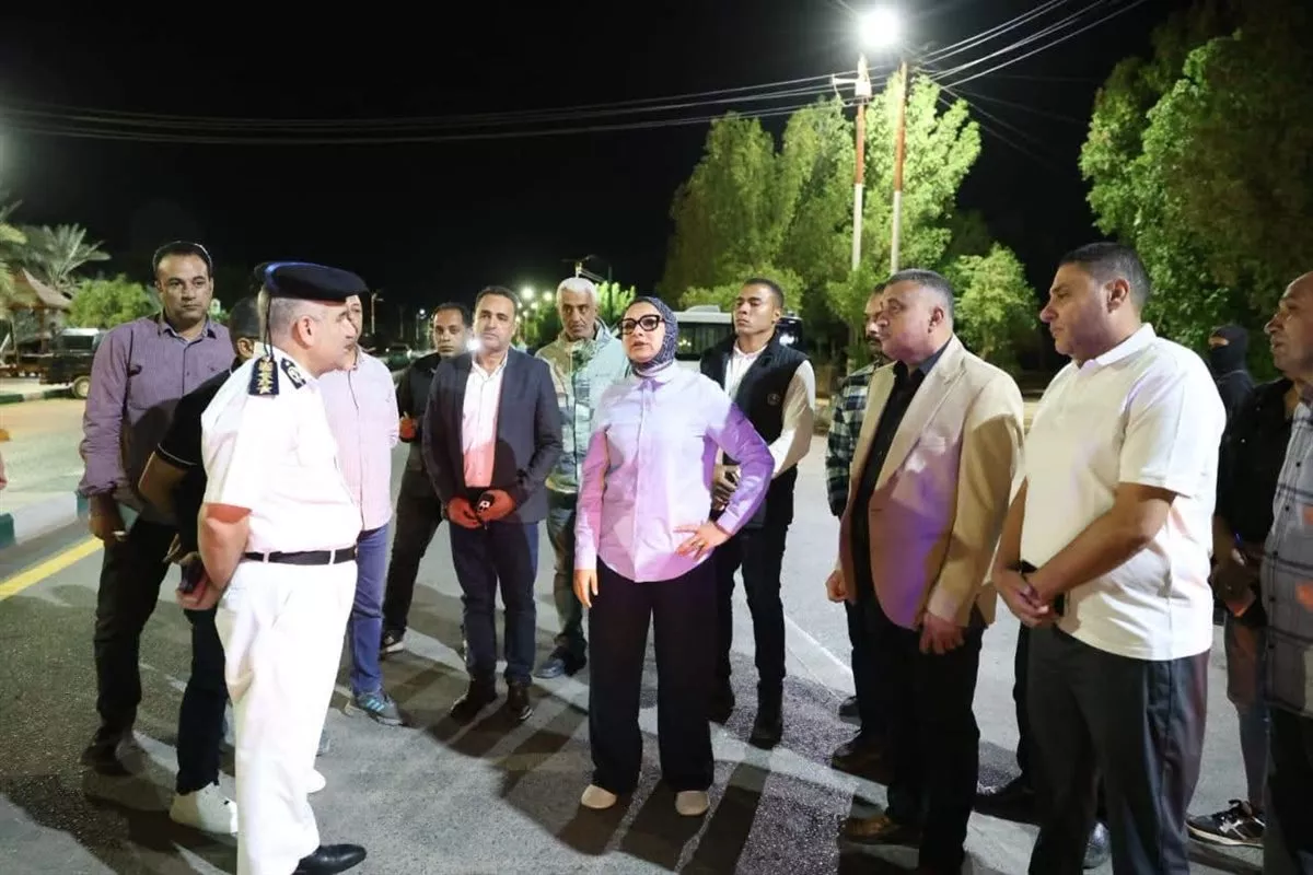 محافظ الوادي الجديد تتحرك لإعادة ضبط الخريطة المرورية بالخارجة وتعزيز الأمان