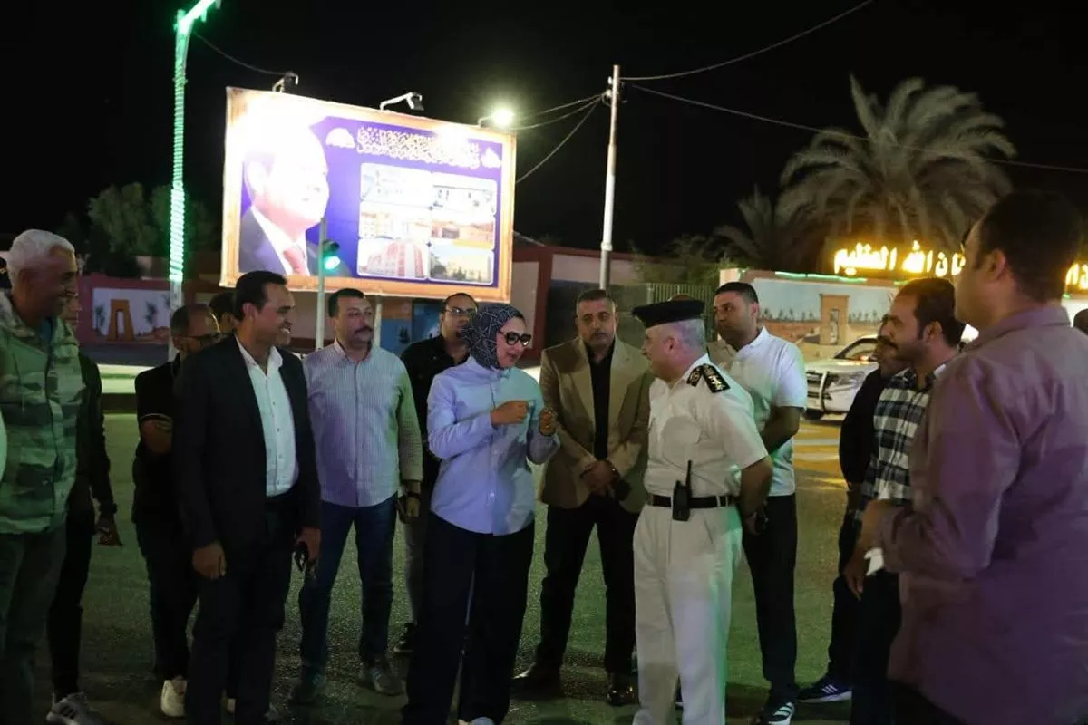 محافظ الوادي الجديد تتحرك لإعادة ضبط الخريطة المرورية بالخارجة وتعزيز الأمان