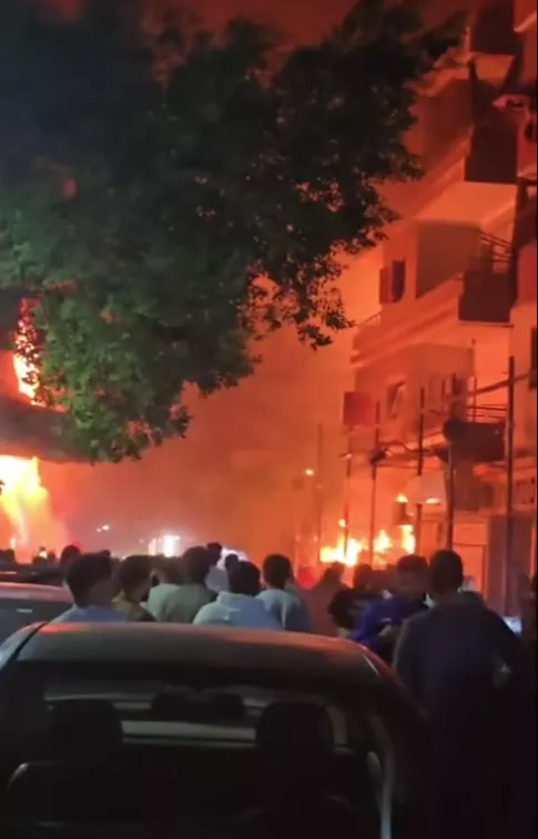 حريق محل حواوشي وعقارين ومحل ملابس بحدائق القبة