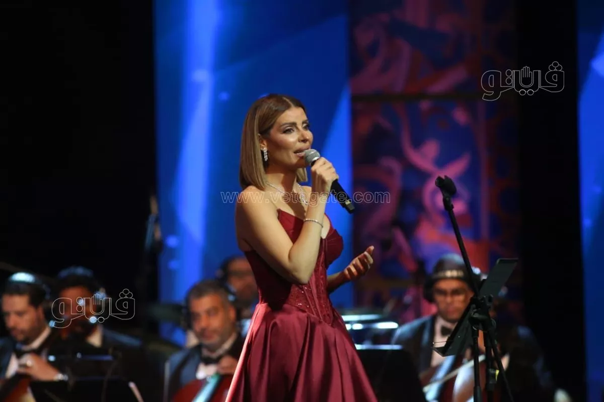 عندما يجمع مهرجان الموسيقى العربية الوجدان العربي، وليد توفيق يشدو على إيقاع الحنين وصرخة حب من أمل غربي لمصر (صور)