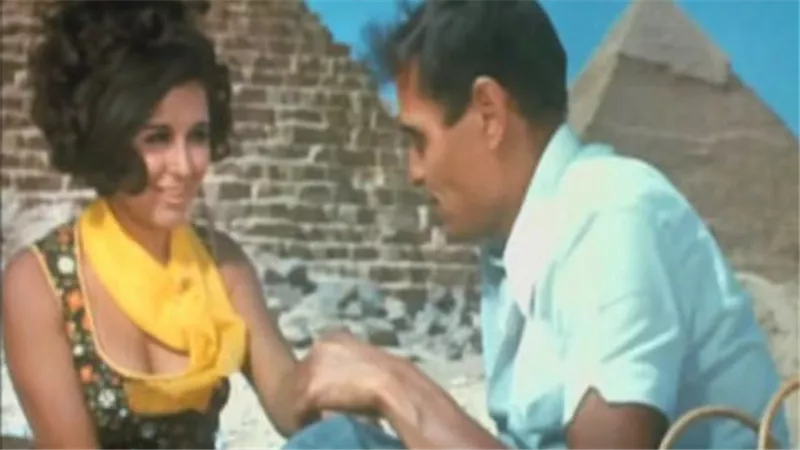 عزت العلايلى وسعاد حسنى فى فيلم الناس والنيل 