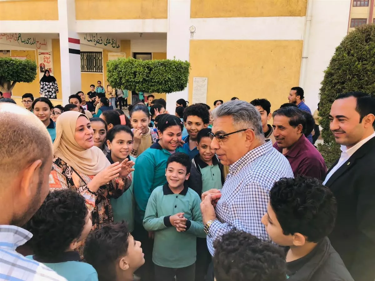 توجيه عاجل من محافظ الدقهلية بشأن انتظام الدراسة وتوفير أوجه الرعاية للتلاميذ