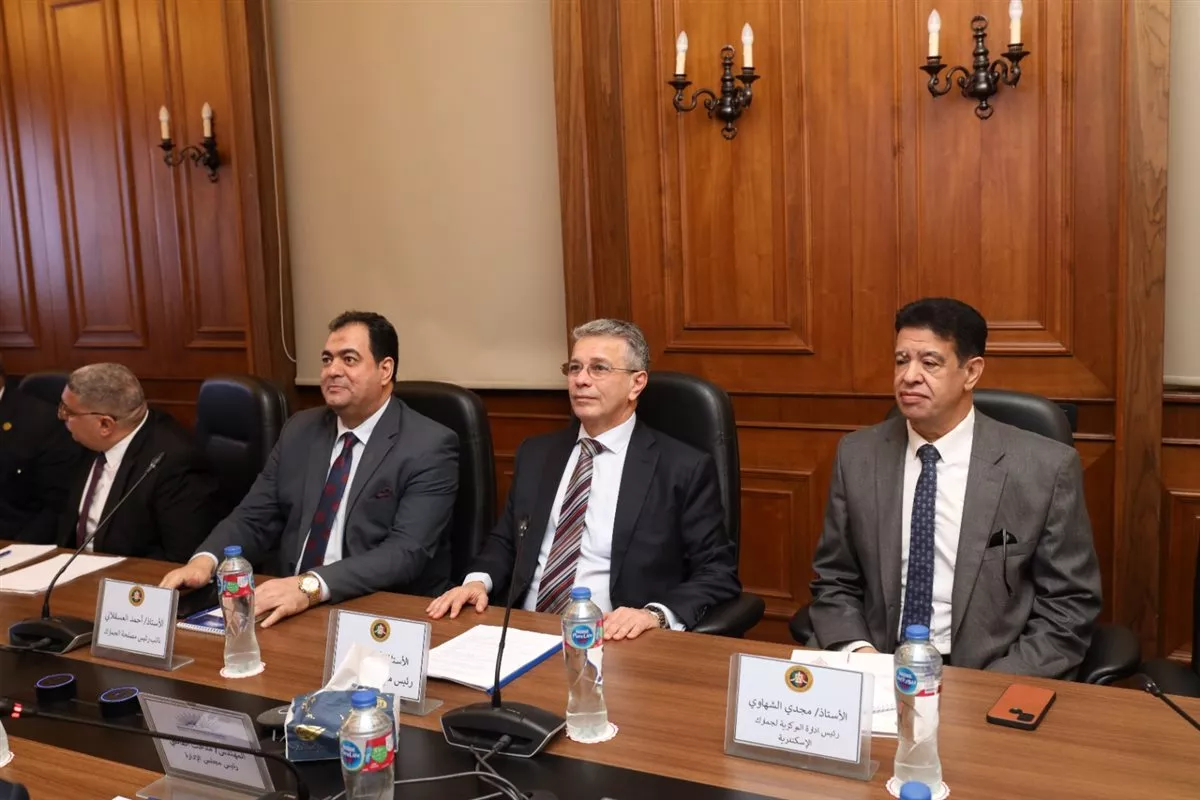 "رجال أعمال إسكندرية" تبحث مع "الجمارك" تقليص زمن الإفراج وتوفير ملياري دولار من خفض التأخير