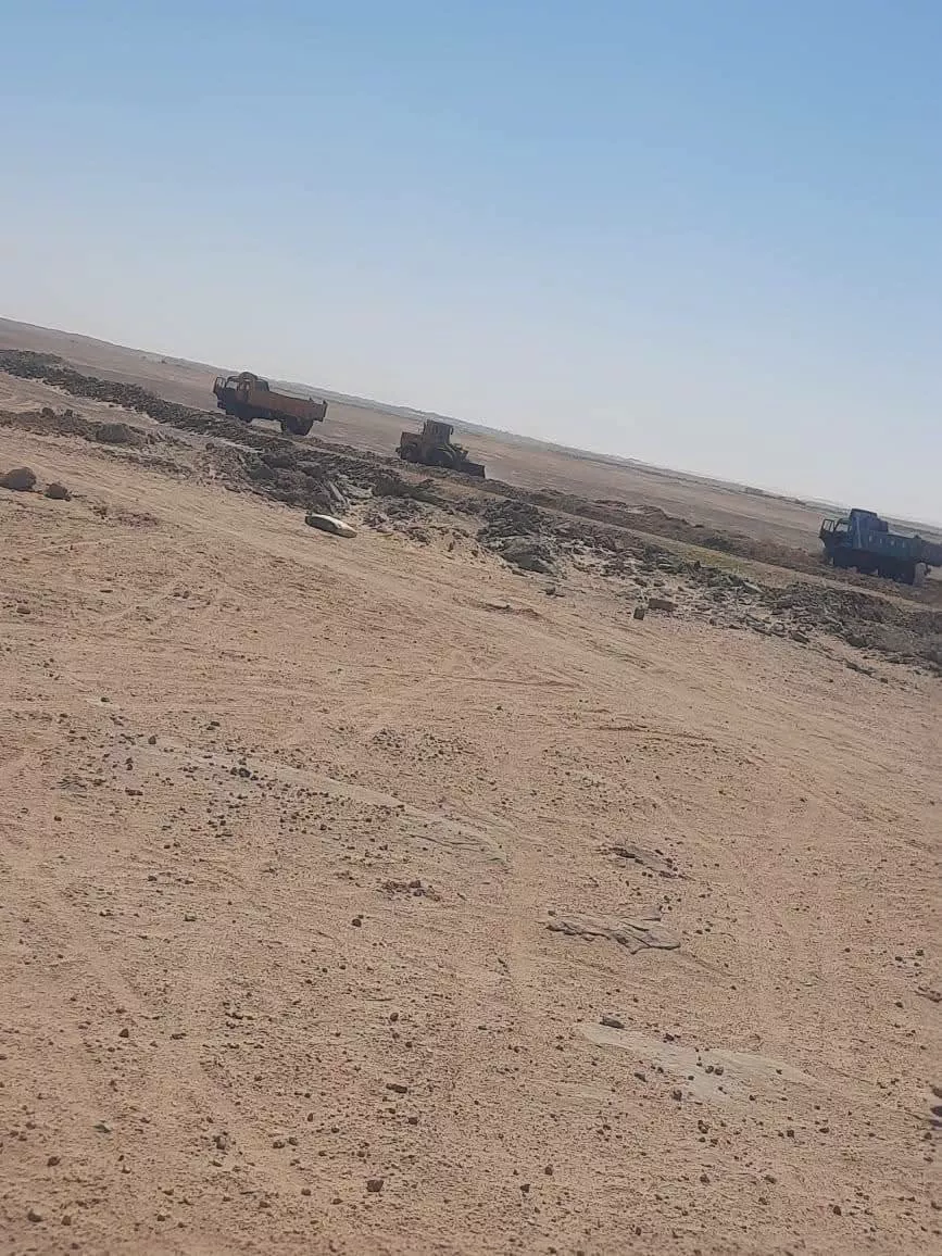 إزالة حالة تعد من المهد على مساحة 5 أفدنة بمركز باريس بالوادي الجديد