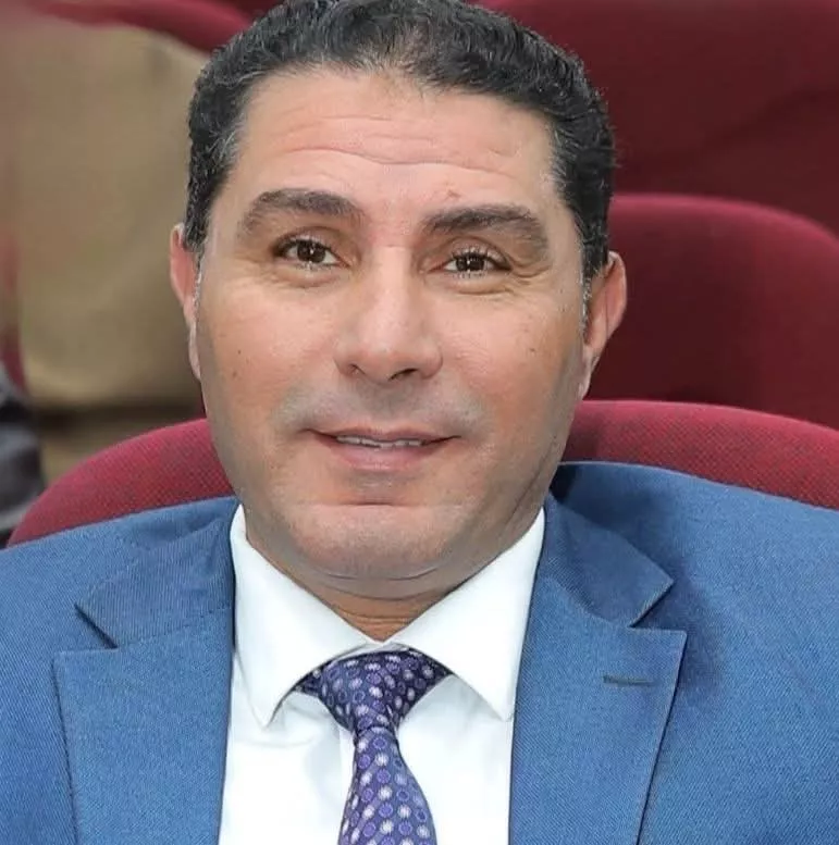 أيمن الزيات