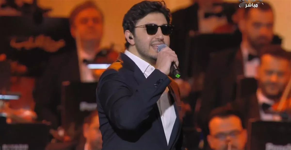محمد فضل شاكر يشارك والده فى أولى حفلاته بعد غياب 14 عاما (صور)