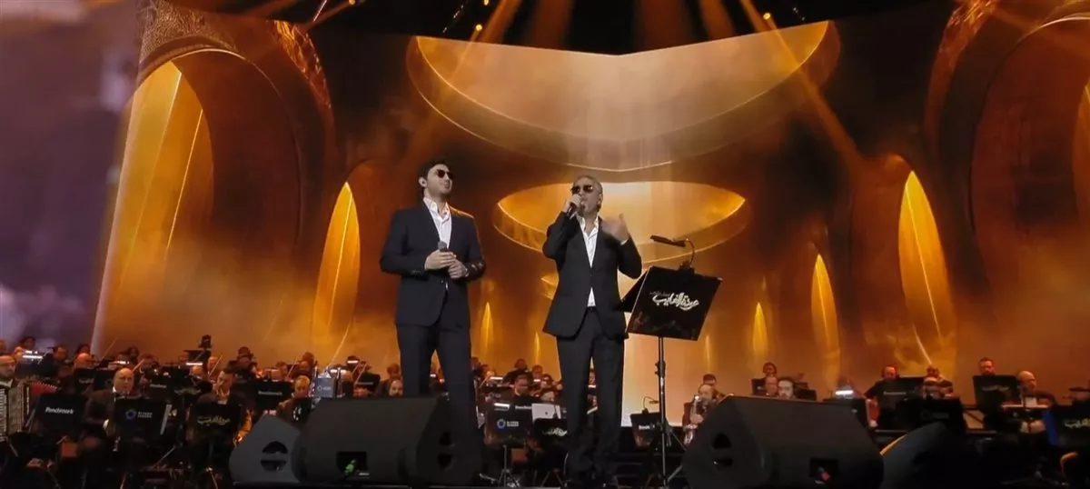 محمد فضل شاكر يشارك والده فى أولى حفلاته بعد غياب 14 عاما (صور)
