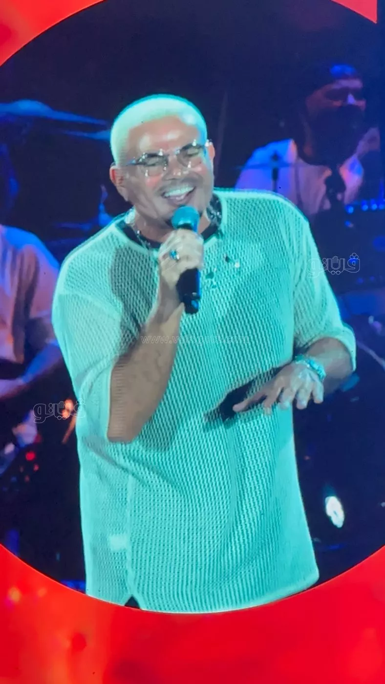 عمرو دياب يهنئ نجيب وسميح ساويرس وعمرو منسي بنجاح مهرجان الجونة (فيديو)