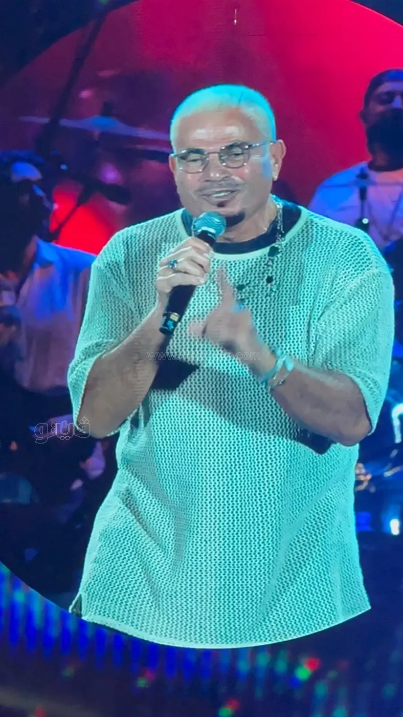 عمرو دياب يهنئ نجيب وسميح ساويرس وعمرو منسي بنجاح مهرجان الجونة (فيديو)