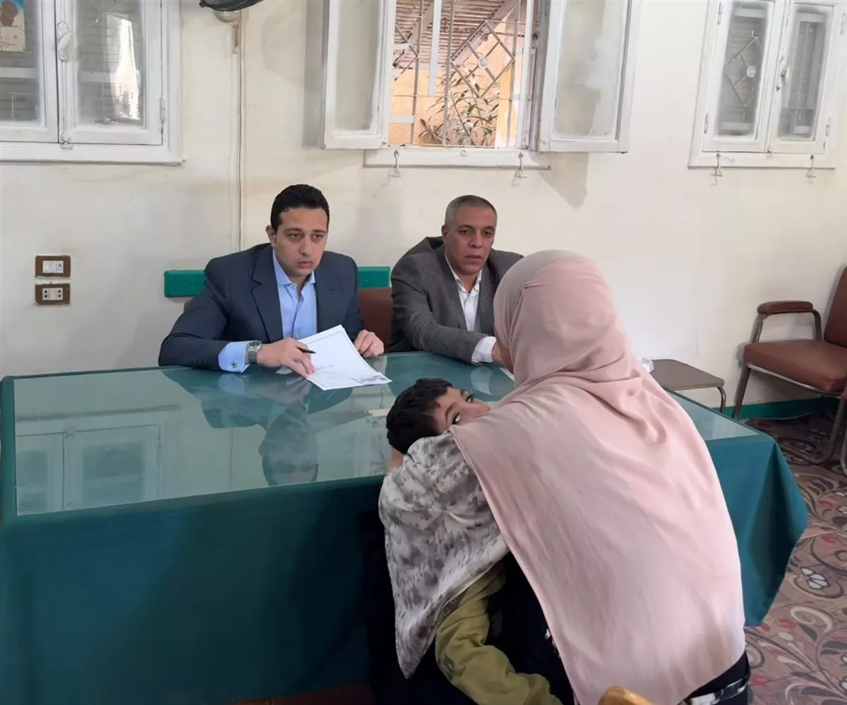 نائب محافظ الفيوم يبحث 23 شكوى في لقاء خدمة المواطنين بدمو