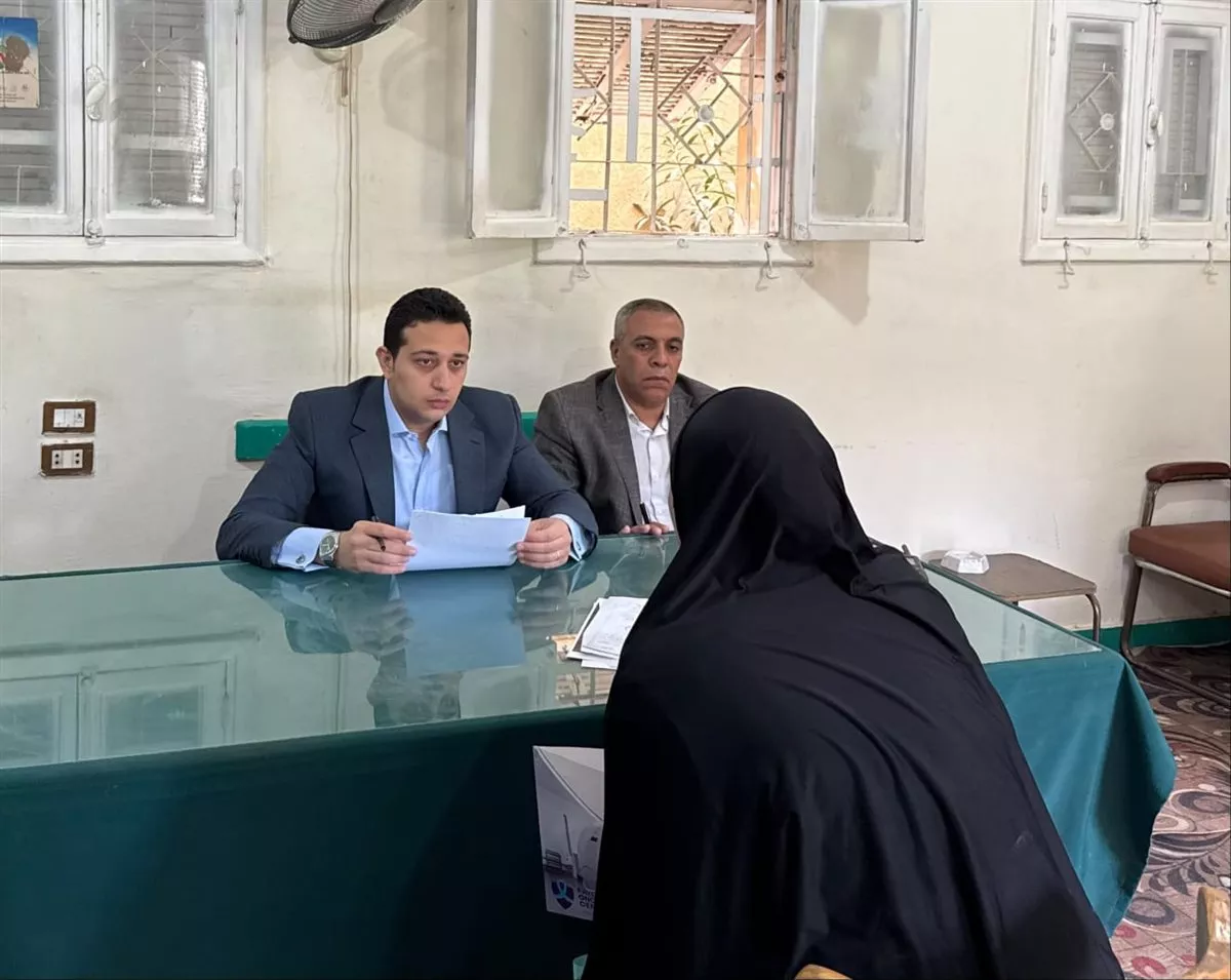 نائب محافظ الفيوم يبحث 23 شكوى في لقاء خدمة المواطنين بدمو
