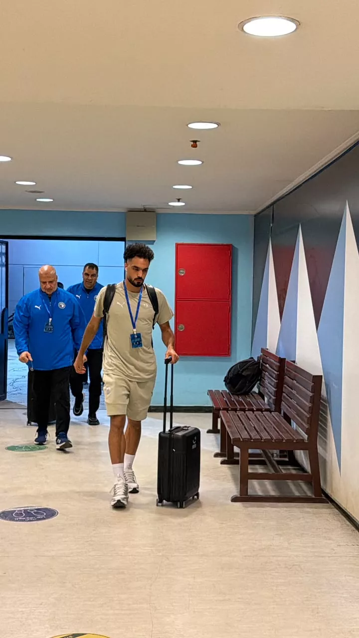 بيراميدز يصل استاد الدفاع الجوي استعدادا لمواجهة المريخ بنتيو بدوري أبطال أفريقيا (صور)