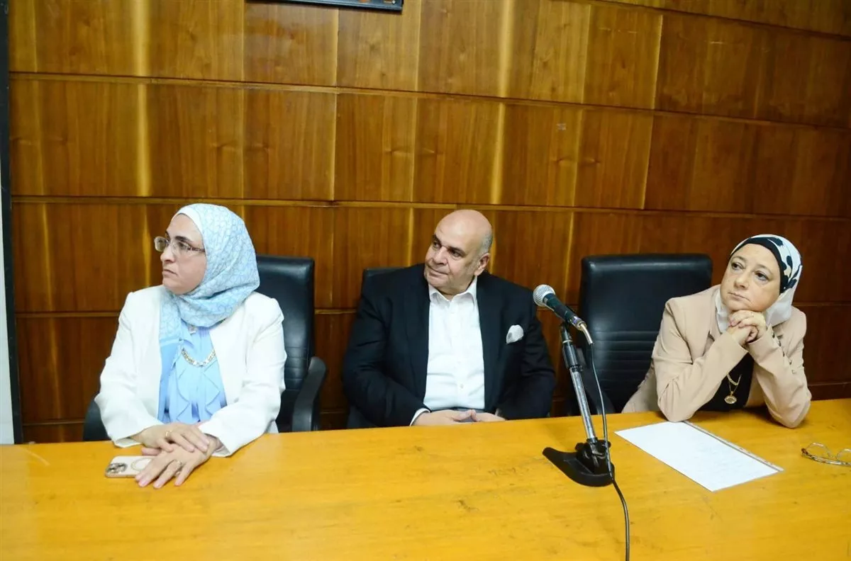 القومي للسموم بقصر العيني يستقبل وفدا لبحث التعاون في مكافحة التسمم بالمبيدات