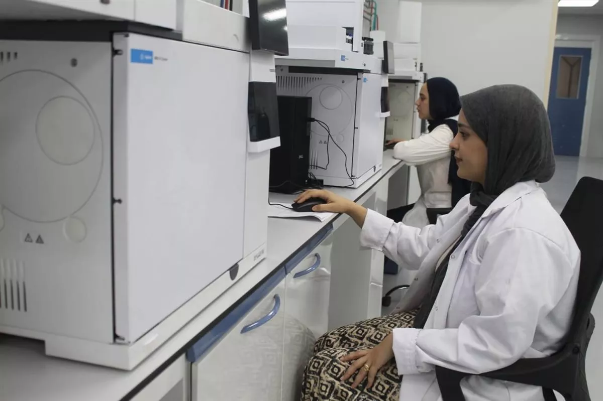 الزراعة: تطوير المعمل المركزي للمبيدات بأحدث أجهزة التحليل الكيميائي والكروماتوجرافي