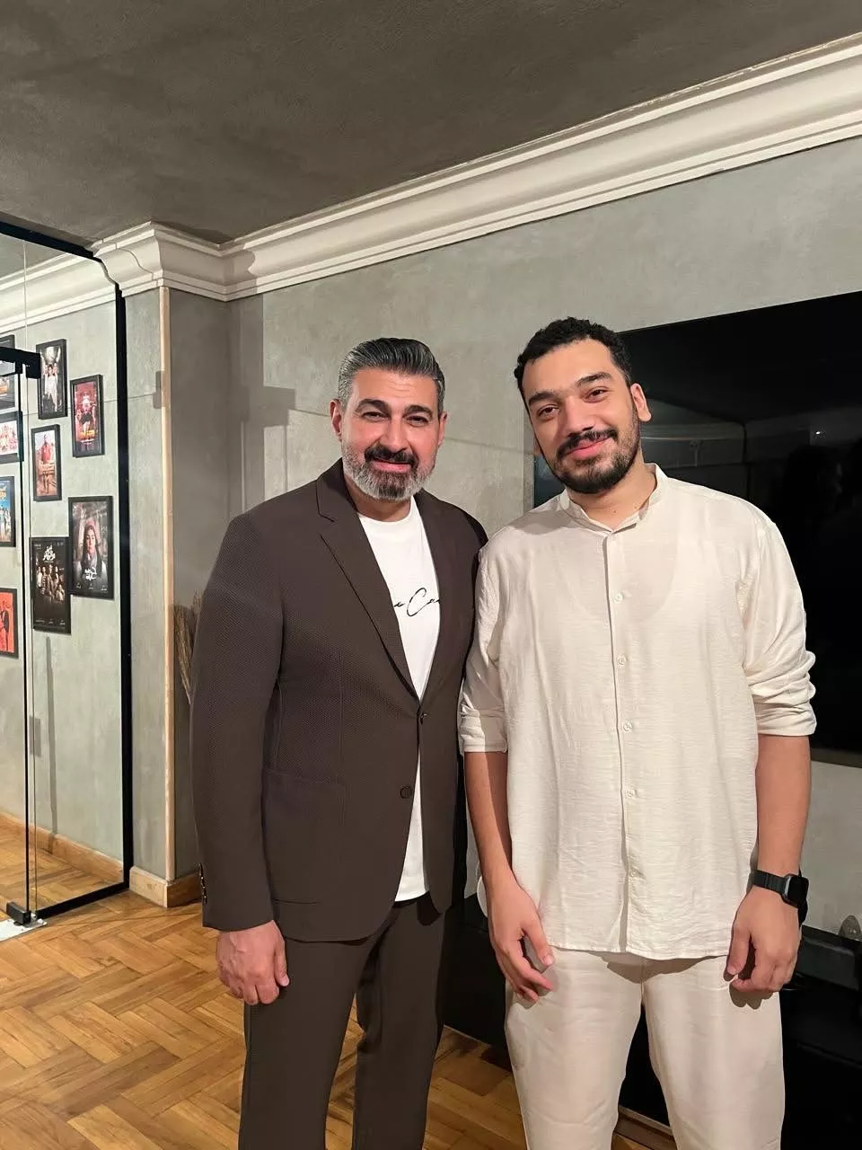 ياسر جلال ينشر صورًا من مسلسل القناع: توكلنا على الله