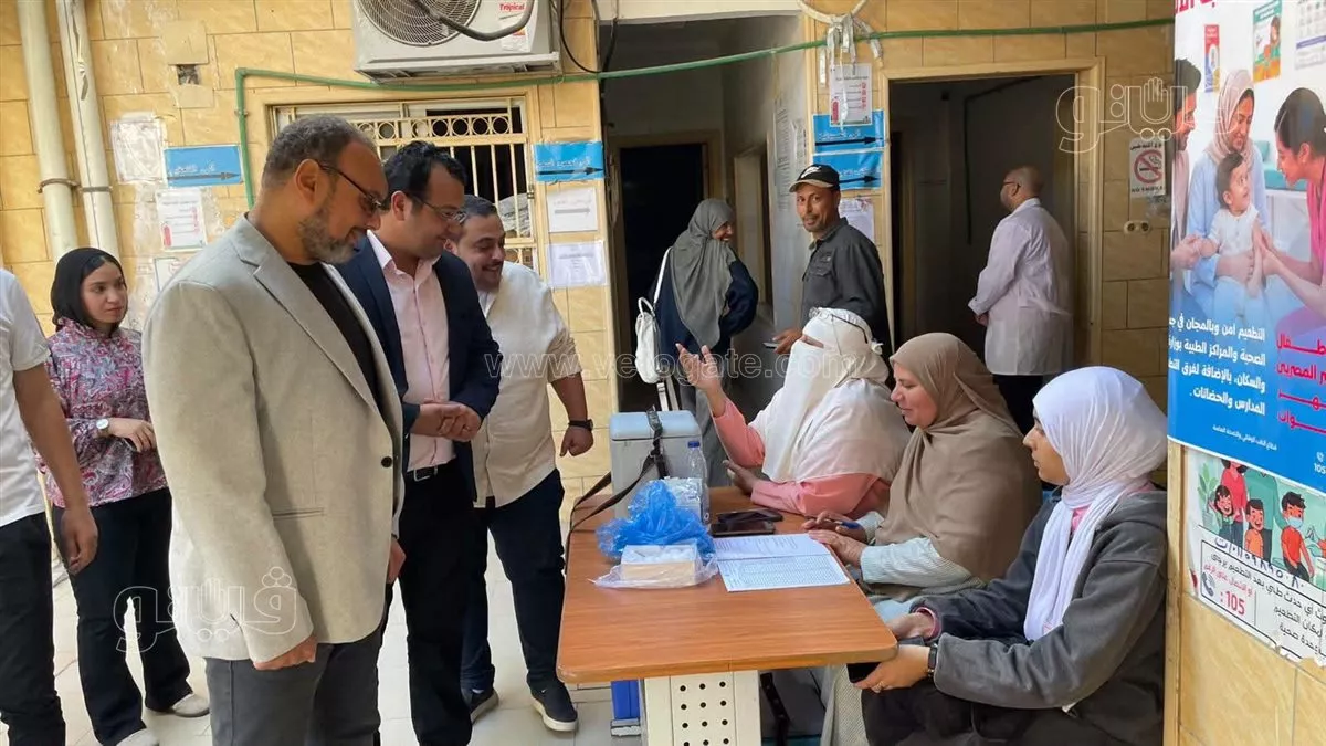 خلال حملة التطعيم ضد الحصبة، وكيل الصحة بمطروح: الوصول إلى جميع الأطفال المستهدفين دون تمييز