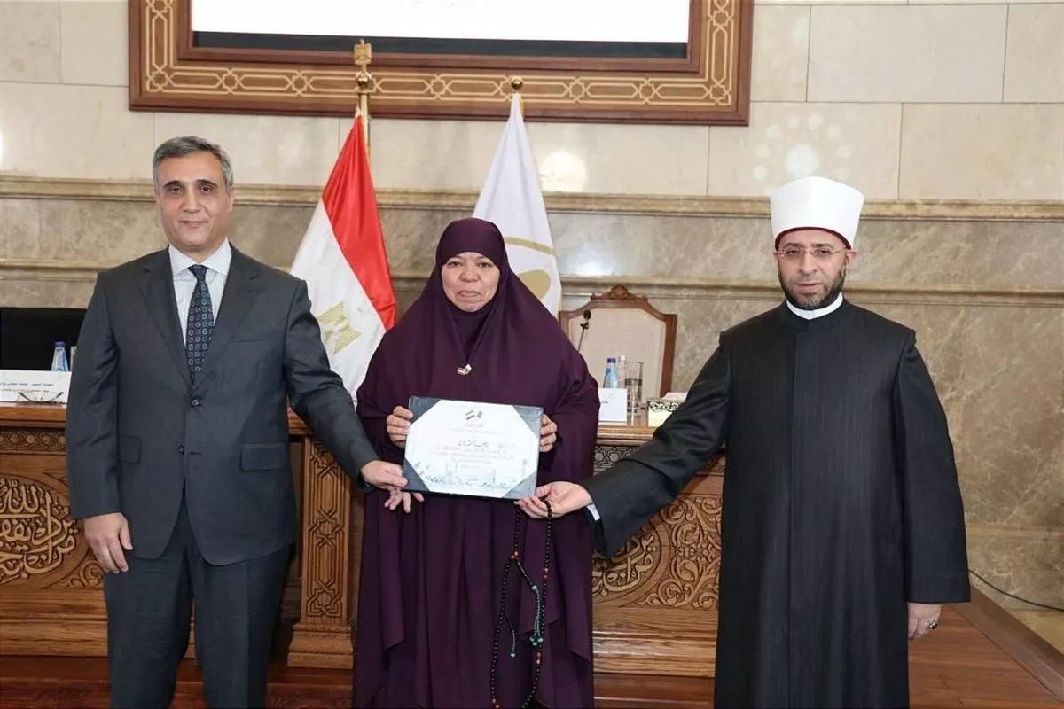 وزير الأوقاف وسفير الجزائر يشهدان ختام دورة "مهارات الوعظ الديني للواعظات"