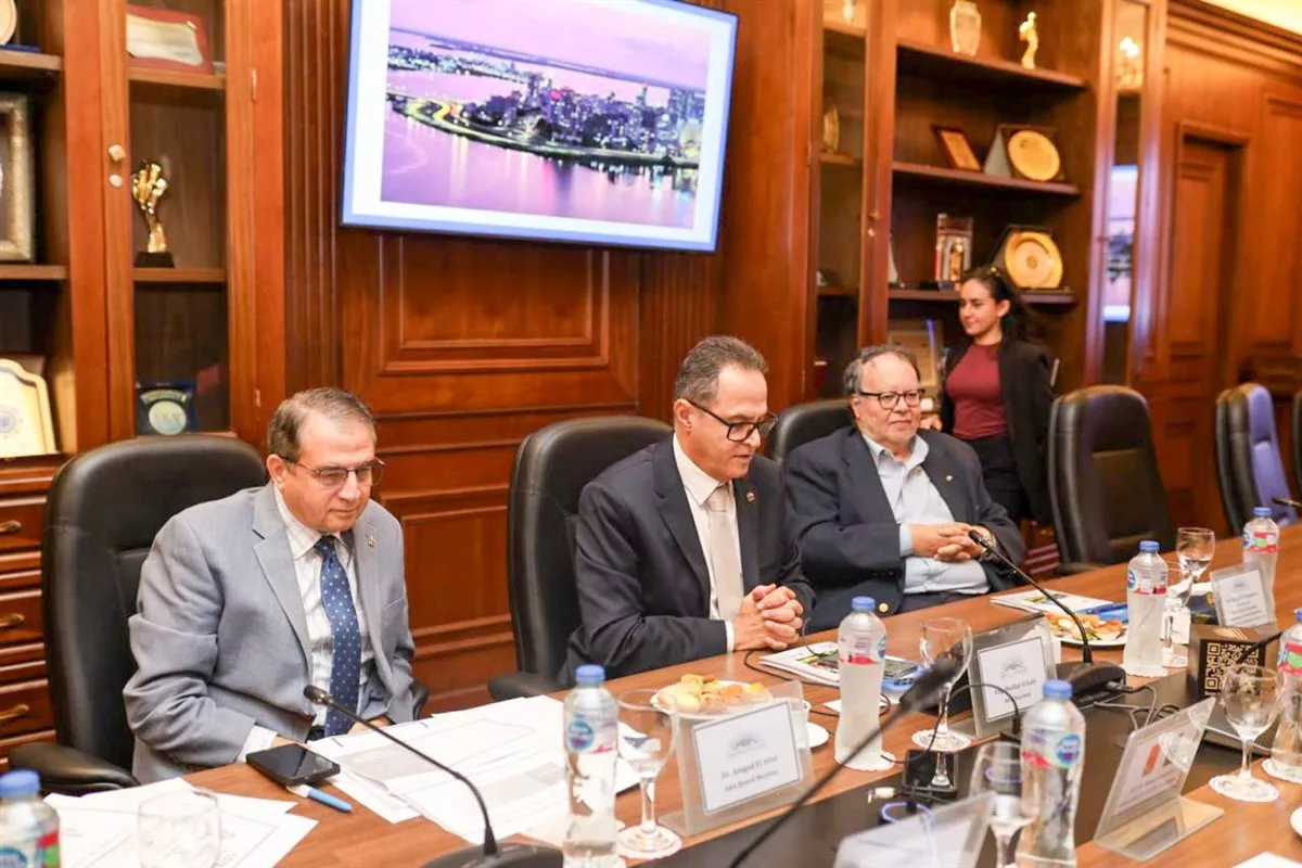 "رجال أعمال الإسكندرية" وسفارة كوت ديفوار تبحثان تعزيز التعاون التجاري في 3 قطاعات استراتيجية