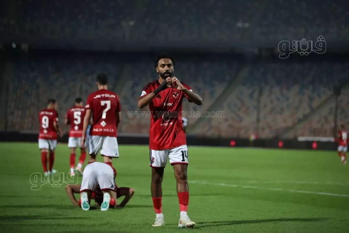 طاهر محمد يبصم على هدف الأهلي الرابع في شباك كيتارا الأوغندي (صور)