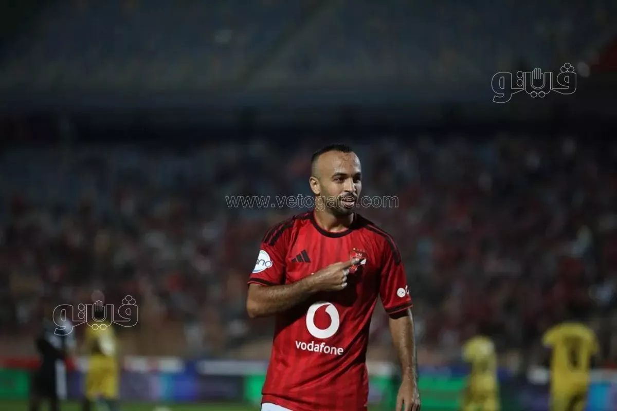 طاهر محمد يبصم على هدف الأهلي الرابع في شباك كيتارا الأوغندي (صور)