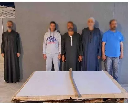ضبط المتهمين بالتعدي على نقاش في قويسنا بسبب خلافات سابقة والتشهير بزوجة أحدهم
