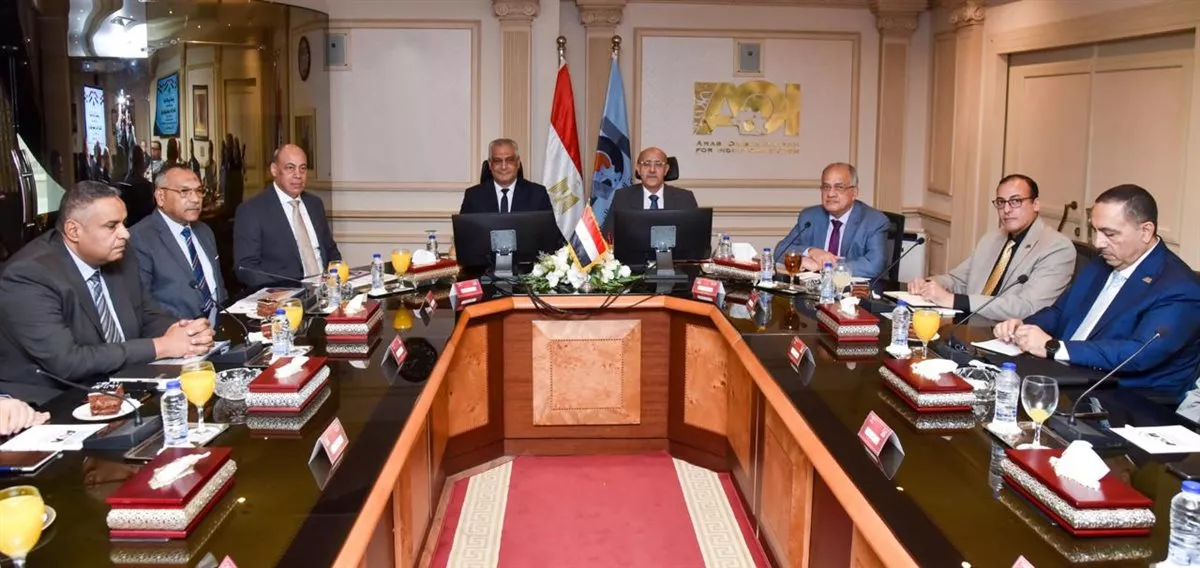 رئيس العربية للتصنيع ووزير الإنتاج الحربي يبحثان آليات تنفيذ التكامل الصناعي