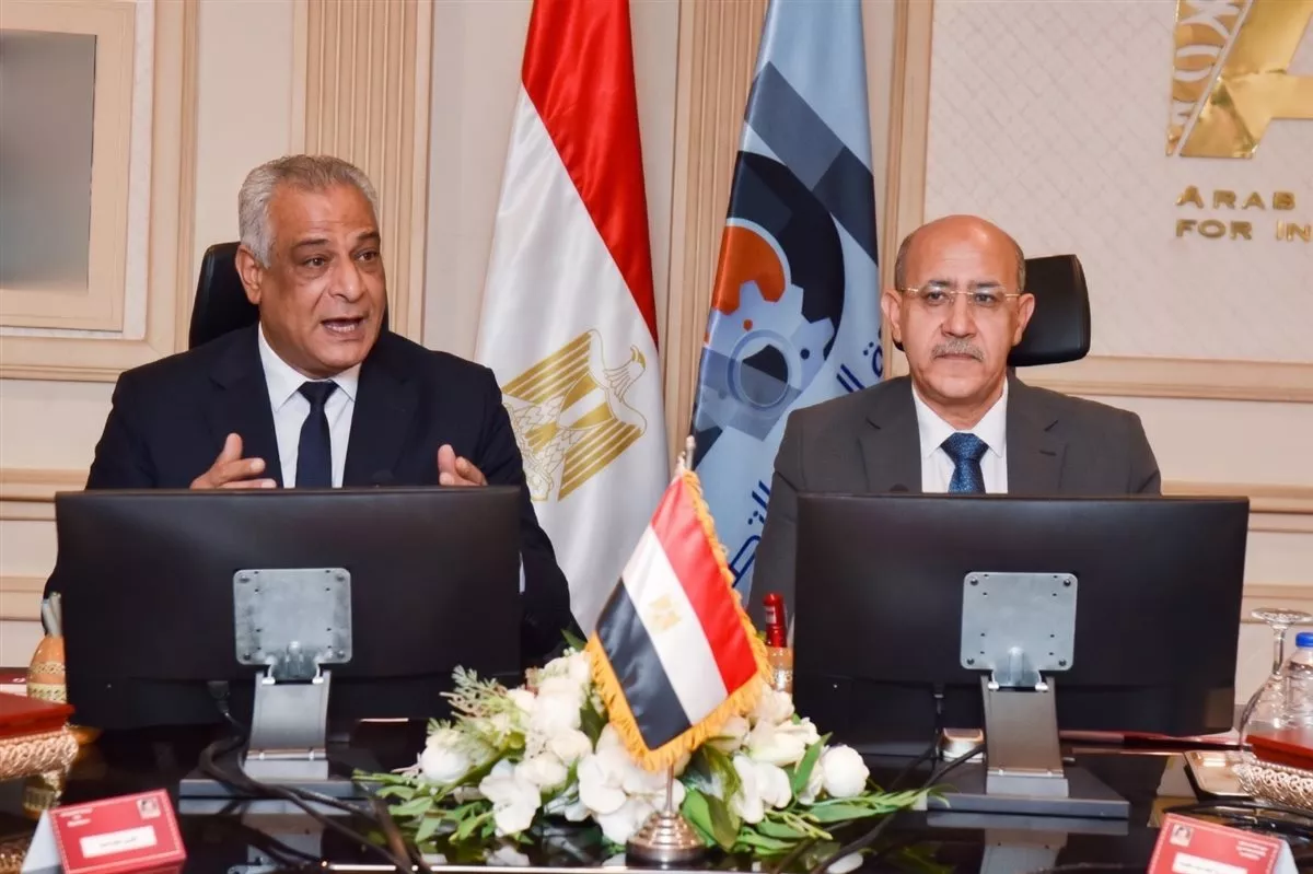رئيس العربية للتصنيع ووزير الإنتاج الحربي يبحثان آليات تنفيذ التكامل الصناعي