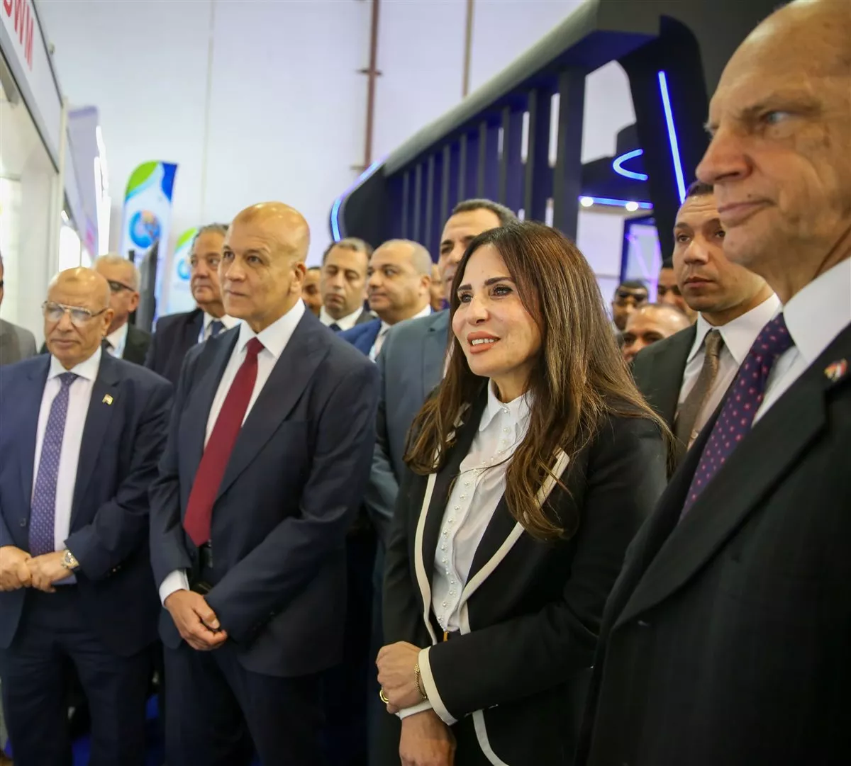وزيرة الإسكان تتفقد أجنحة الجهات المشاركة بالمعرض الدولي لتكنولوجيا المياه IWWI 2026