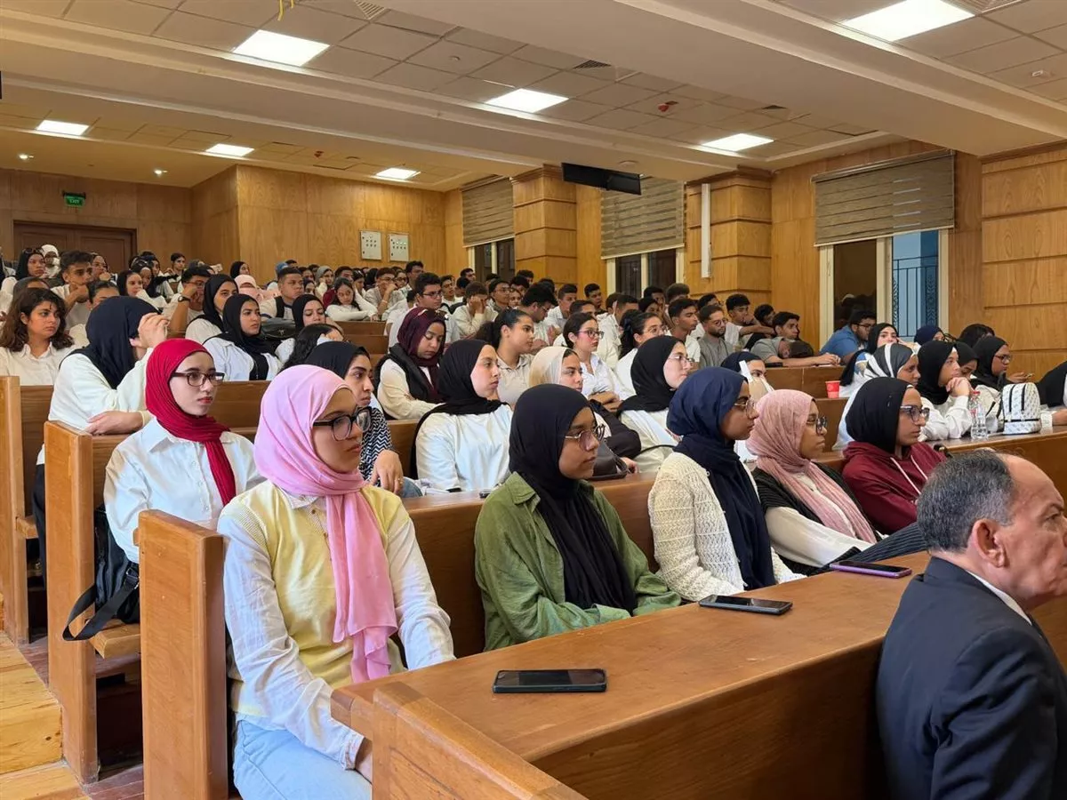 كلية علوم القاهرة الأهلية تنظم ندوة تثقيفية عن الإدمان بعنوان "اختيارك يصنع مستقبلك"