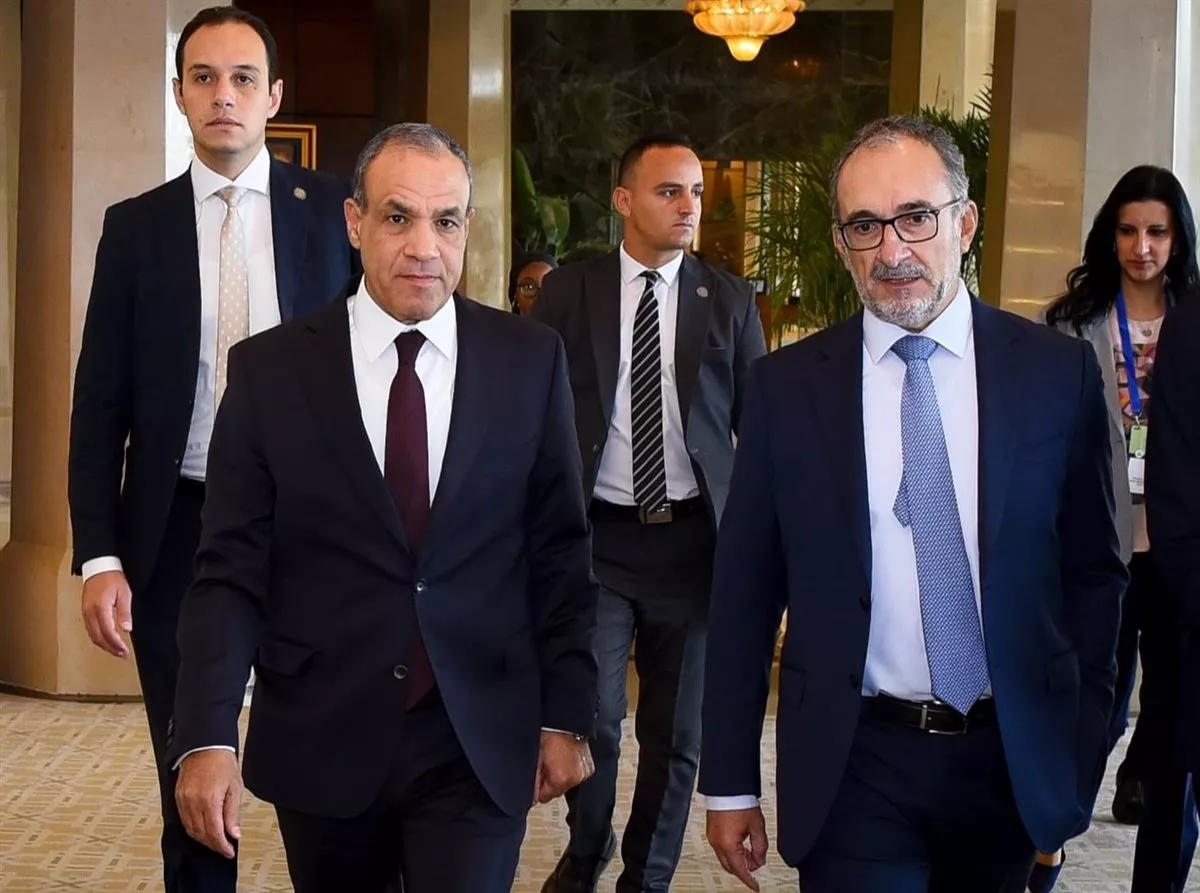 وزير الخارجية يشارك في أعمال المؤتمر العالمي الخامس للتصنيع 