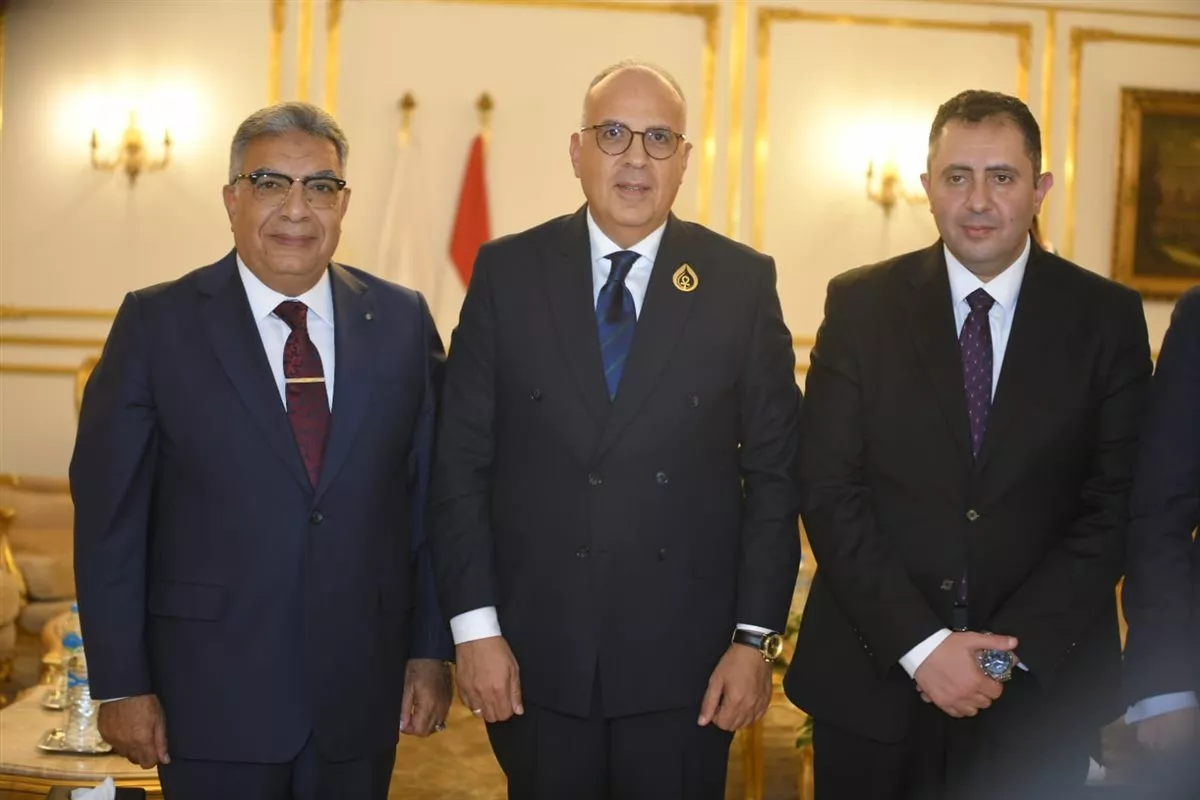 محافظا الدقهلية ودمياط ووزير الري يشهدون الجلسة التشاورية لمشروع تعزيز التكيف مع التغيرات المناخية