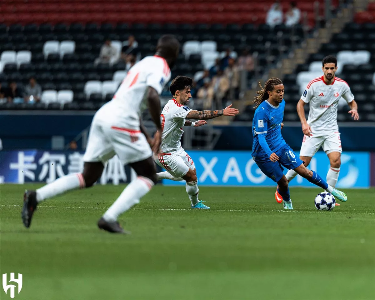 الدوسري ينقذ الهلال من التأخر أمام الشمال القطري بالشوط الأول في دوري أبطال آسيا (فيديو)