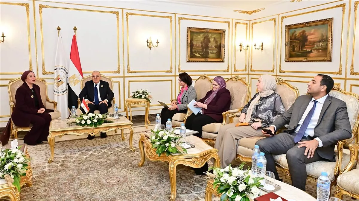 وزير الري يبحث تمويل 69 مشروعًا مائيًا استعدادًا لمؤتمر مكافحة التصحر 2028