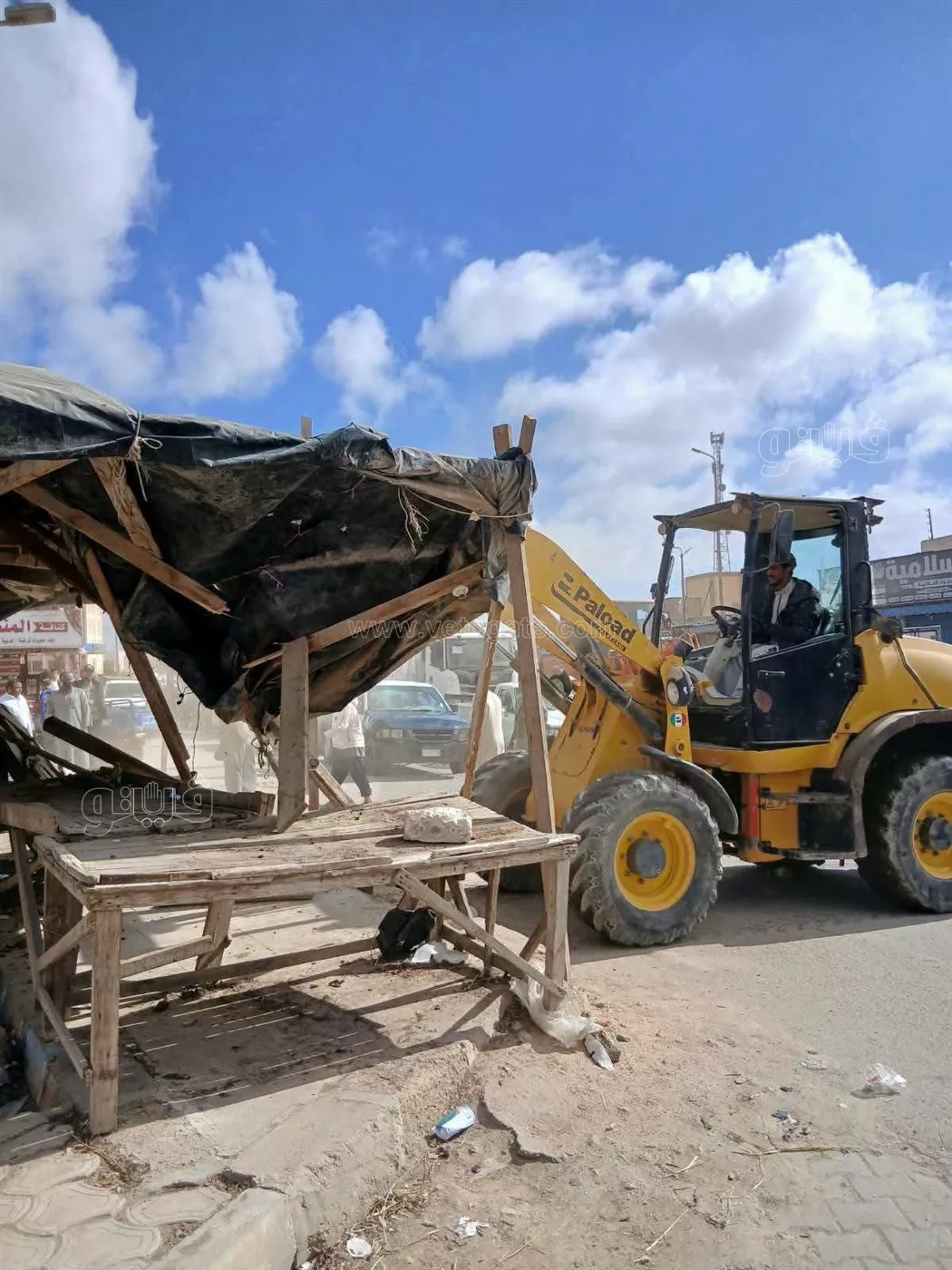 حملة مكبرة لإزالة الإشغالات في براني بمطروح