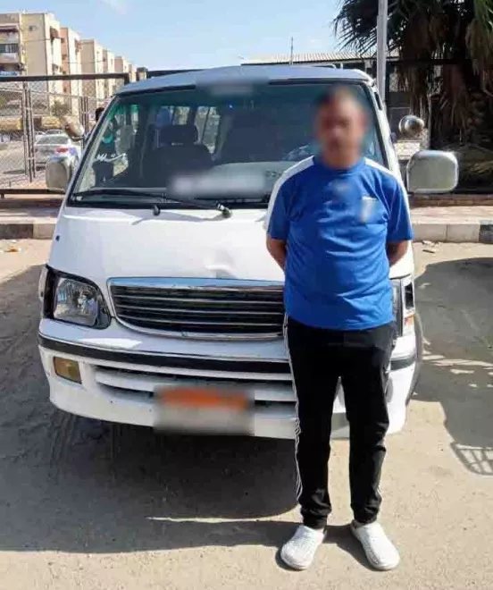 ضربات أمنية ضد مروجي المخدرات والنصب الإلكتروني وضبط سائق ميكروباص سار عكس الاتجاه ببورسعيد