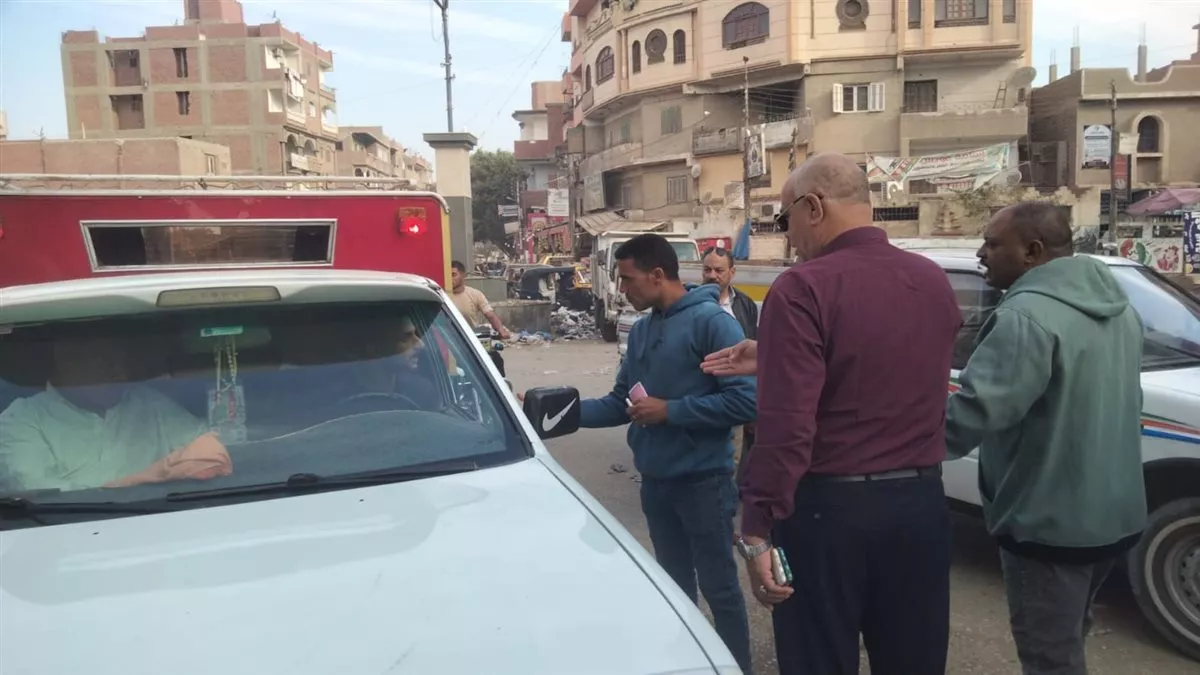 إدارة مواقف الفيوم تشن حملة مكبرة على سيارات الأجرة بسنهور القبلية