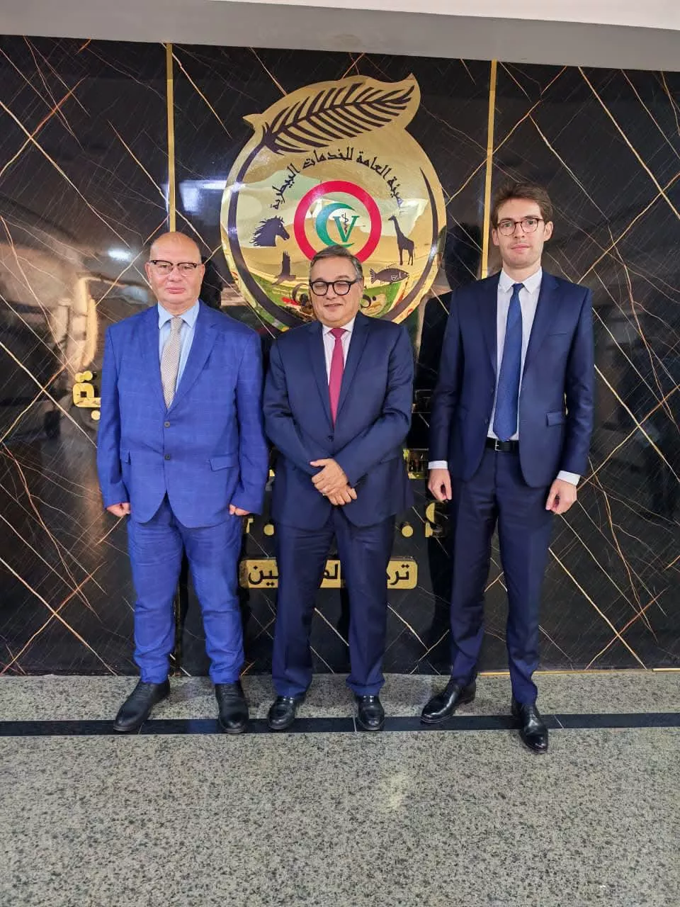 رئيس "الخدمات البيطرية" يبحث مع مسؤولين فرنسيين سبل تعزيز التعاون المشترك
