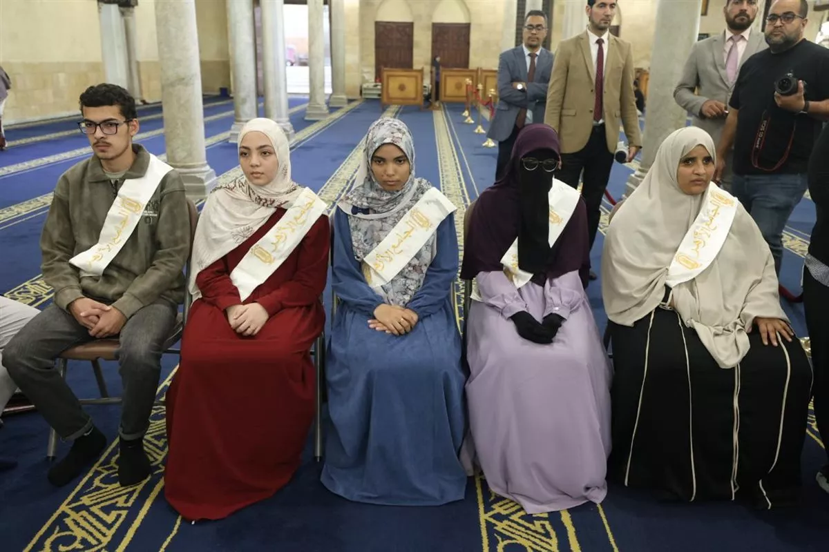 المركز الأول 150 ألف جنيه، وكيل الأزهر يكرّم أوائل مسابقة «القارئ الفقيه» (صور)