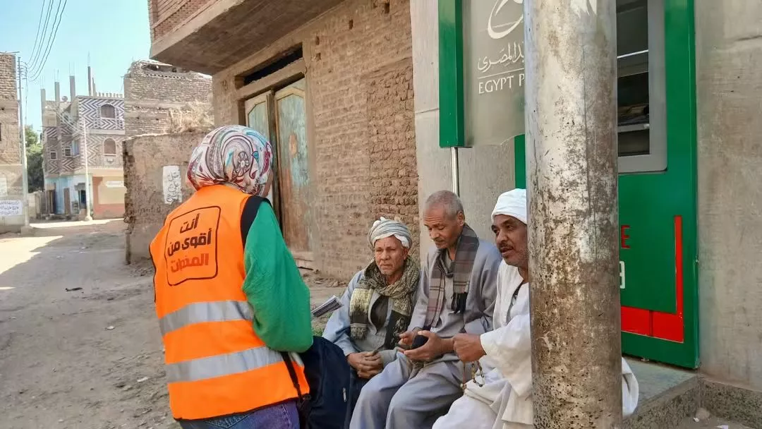 جامعة قنا تقدم خدماتها الطبية والتوعوية لـ 733 حالة بقرى أبو تشت (صور)