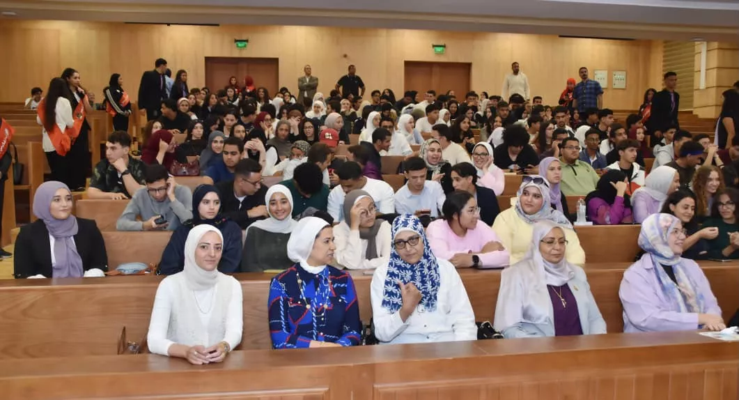 جامعة القاهرة الأهلية تحتفي باليوم العالمي لمكافحة تسوس الأسنان