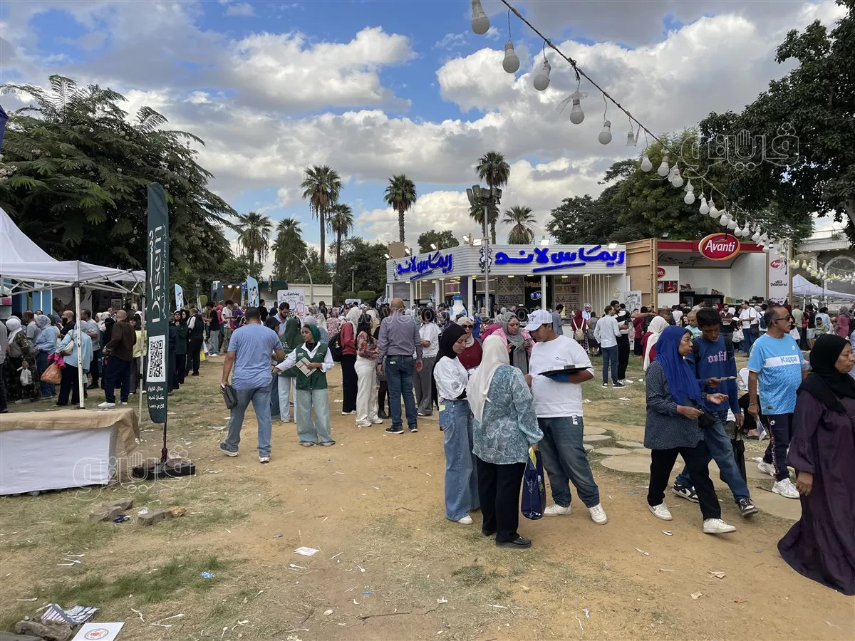 من 12 جنيهًا للزبادي إلى 395 جنيهًا للسمن الجاموسي، أسعار منتجات مهرجان الجبن المصري (صور)