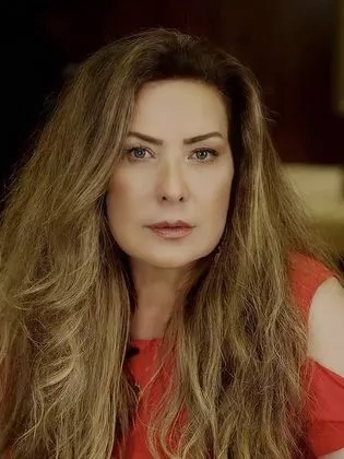 الفنانة السورية رغدة 